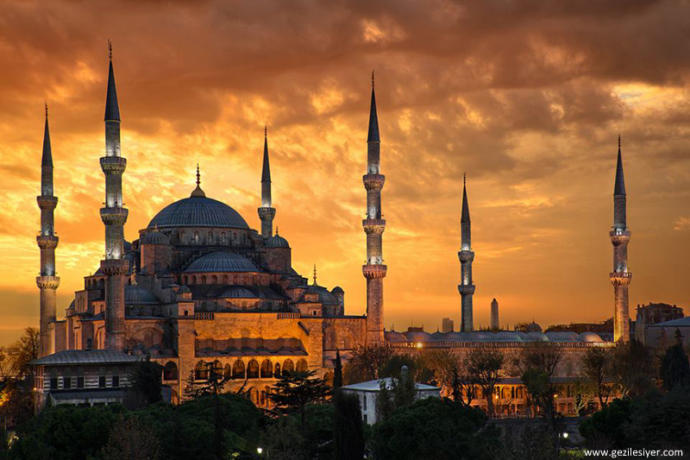 En Güzel Şehirlerde Biri Olan İstanbul'da Mutlaka Görmeniz Gereken Yerler!