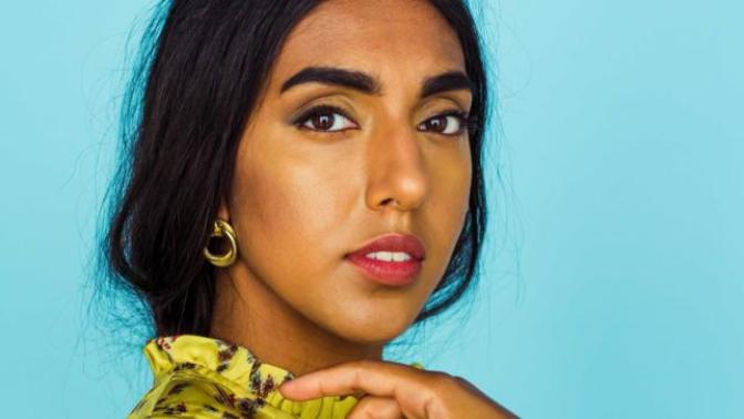 Adet Kanamasını Göz Önüne Seren Yazar: Rupi Kaur!