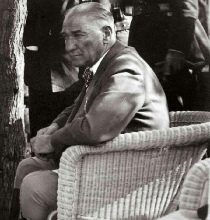 Mustafa Kemal Atatürk Türk Toplumuna Neler Kazandırdı?