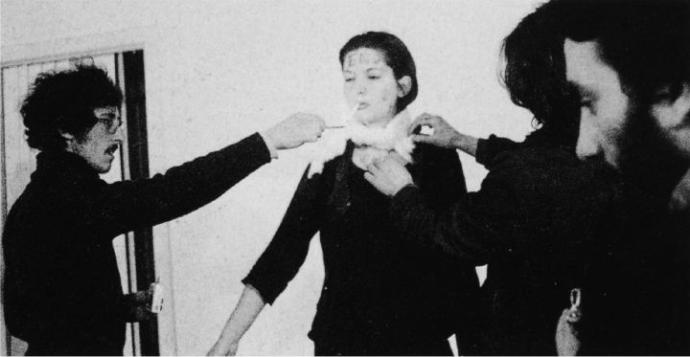 İyi İnsanlar mı, Kötü İnsanlar mı? Marina Abramoviç'e Yapılanları Soluksuz Okuyacaksınız!