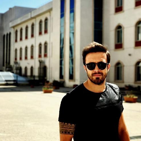 Kadınlar Onların Hastası Olmak İçin Sıraya Giriyor: Instagram Fenomeni Yakışıklı Türk Doktorlar!