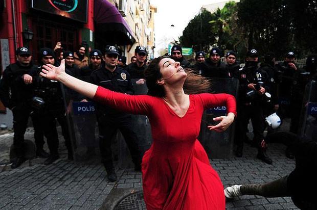 Hakkını Aramak En Çok Kadınlara Yakışır!