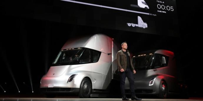 Tüm Özellikleri İle "Keşke Benim Olsa" Dedirten, Elektrik İle Çalışan Bir Tır: Tesla Semi