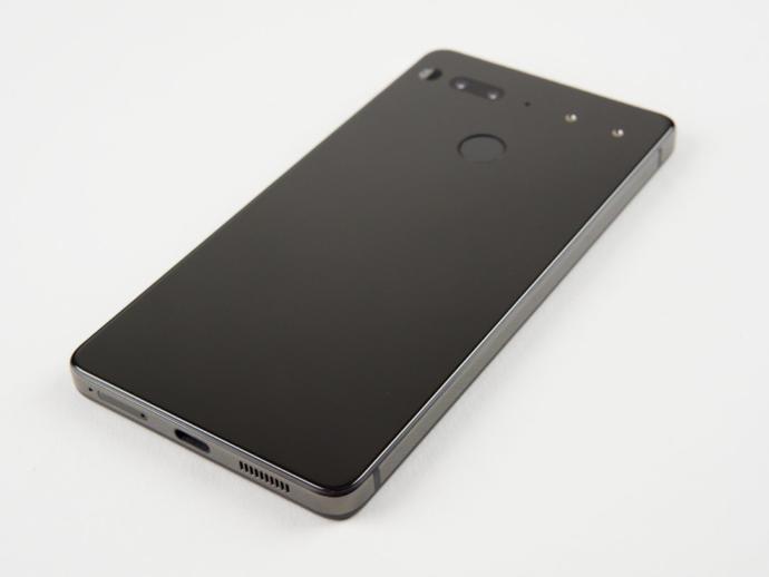 İPhone X'u Aratmayan Harika Ötesi Bir Telefon: Essential Phone