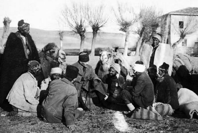 Vatanınız İçin Kan, Arkadaşınız İçin Gözyaşı, Aileniz İçin Ter Dökün!