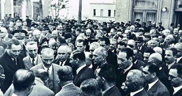 Mustafa Kemâl Atatürk ve Örnek Kişiliği