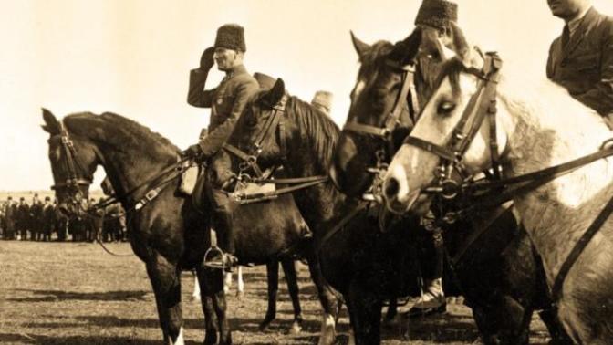 Mustafa Kemâl Atatürk ve Örnek Kişiliği