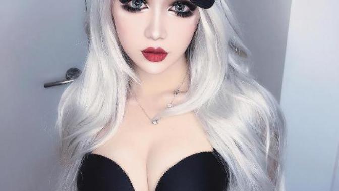 Estetikle Değil Yeteneğiyle Barbie'ye Dönüştü!