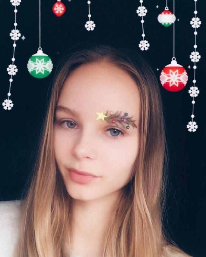 Tüm Kaş Trendlerini Geride Bırakan Yeni Akım: Noel Ağacı Kaşlar!