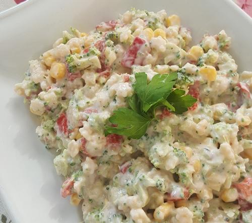 Brokoli Sevdiren Yıldız Salata Nasıl Yapılır?