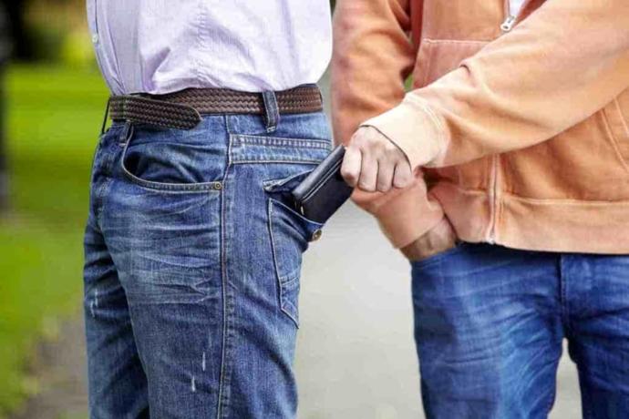 Seyahat Sırasında Eşyaları Nasıl Güvende Tutmalıyız?