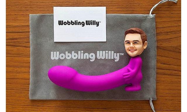 Partnerinizin Kafasını Dildonuza Monte Eden Şirket Wobbling Willy!