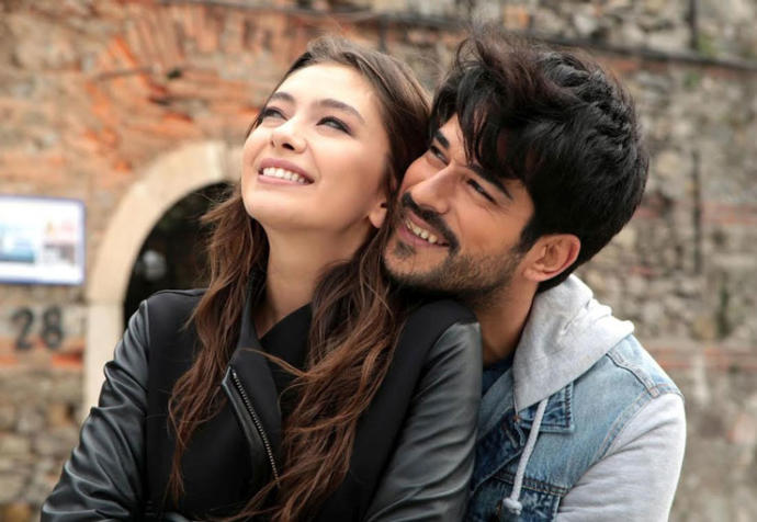 Yaşadıkları Aşkla İzleyicileri İlişkilerine Özendiren 7 Yerli Dizi Çifti