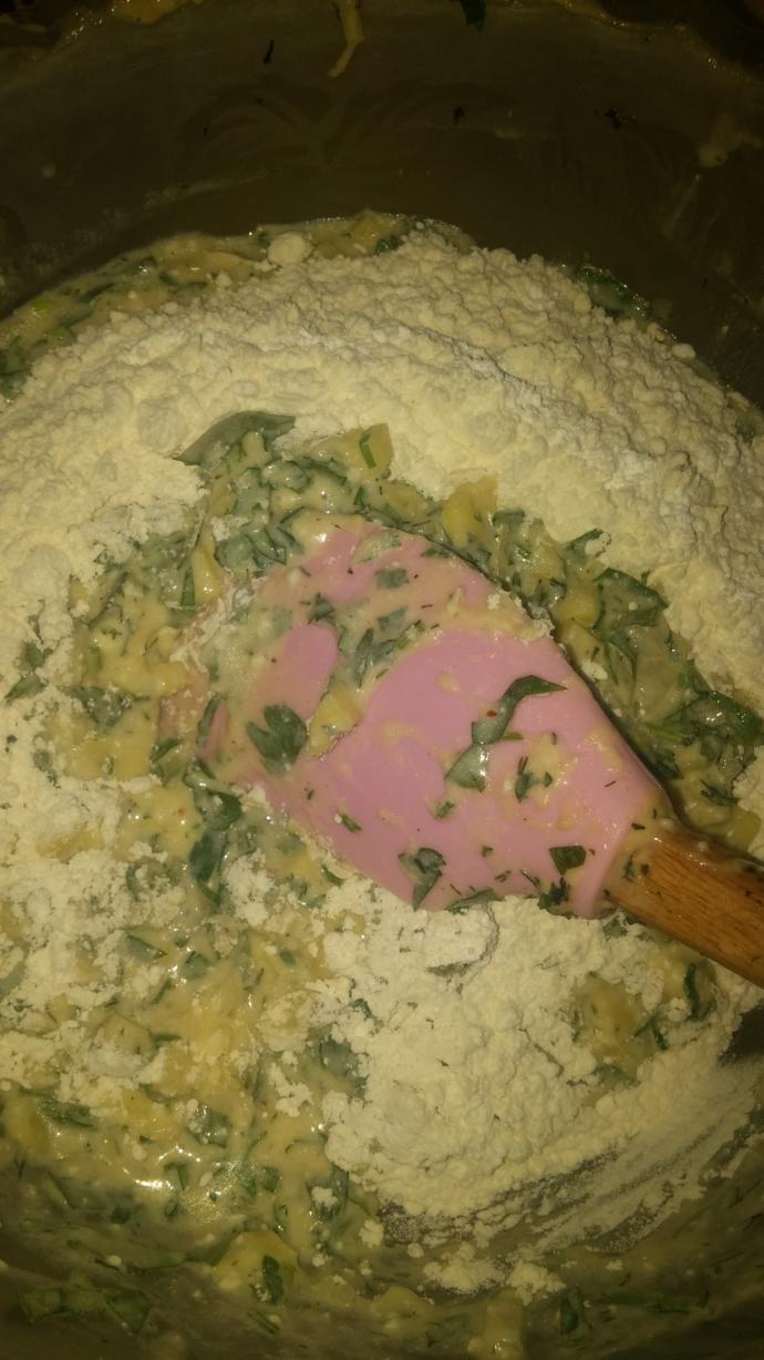 Daha Önce Böyle Lezzet Tatmadınız! Patatesli Kek Nasıl Yapılır?