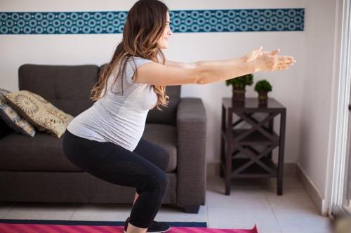 Spor Salonuna Gitmek İçin Zamanınız Olmadığında Evde Hangi Sporları Yapabilirsiniz?