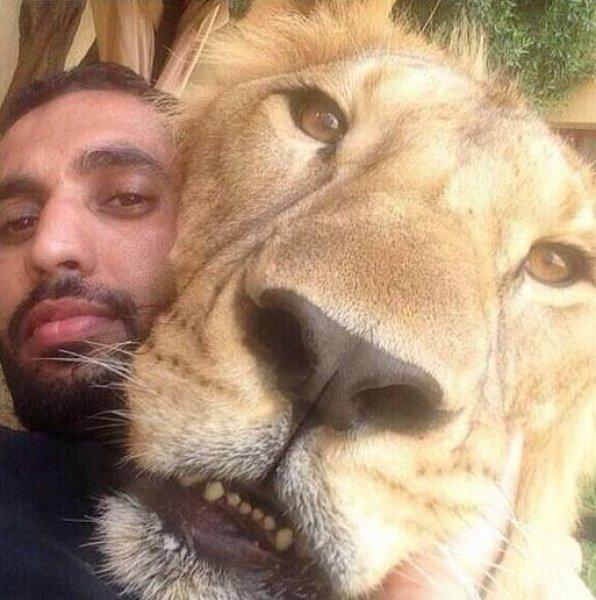 Sosyal Medyanın Vazgeçilmezi Selfie ve İlginç Fotoğraflar