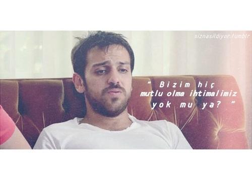 İnsanlar böyle intihara sürükleniyor işte.