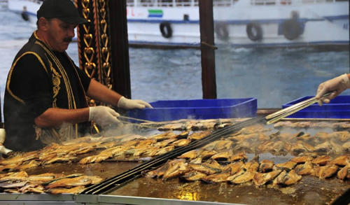 İstanbul'da Mutlaka Tadına Bakılması Gereken Yiyecekler Nelerdir?