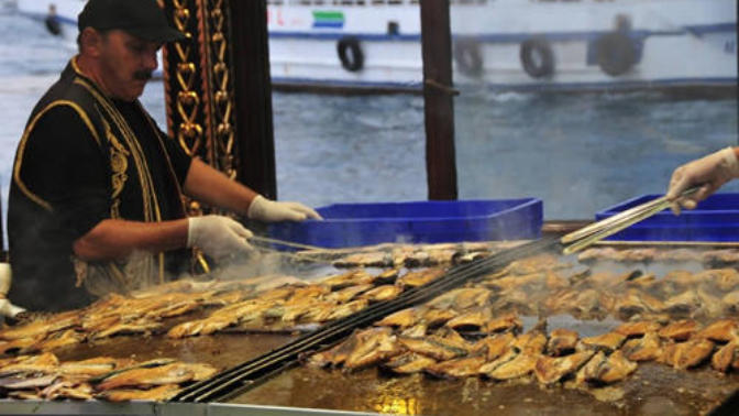 İstanbul'da Mutlaka Tadına Bakılması Gereken Yiyecekler Nelerdir?