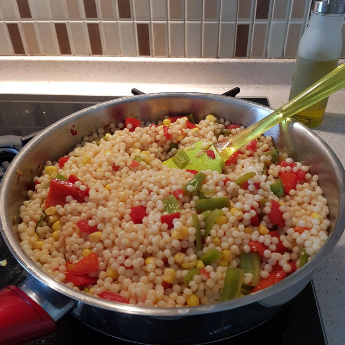 Sağlıklı ve Doyurucu Bir Salata Nasıl Yapılır?