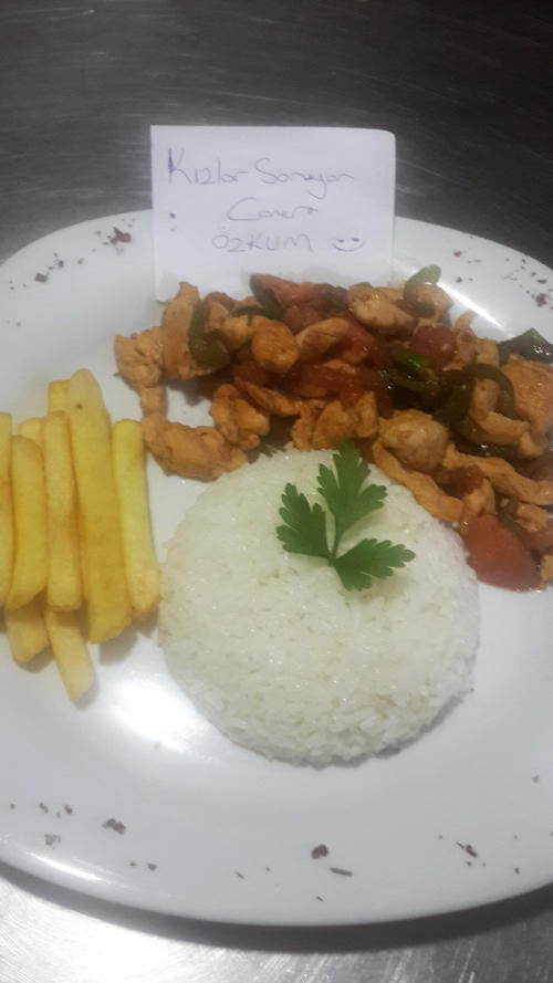 Pratik ve Lezzetli Tavuk Sote Nasıl Yapılır?