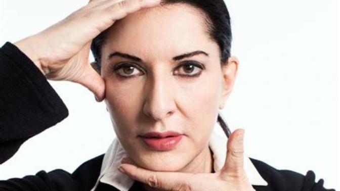 Marina Abramovic'in Rhythm 0 Performans Deneyi Nedir? 
