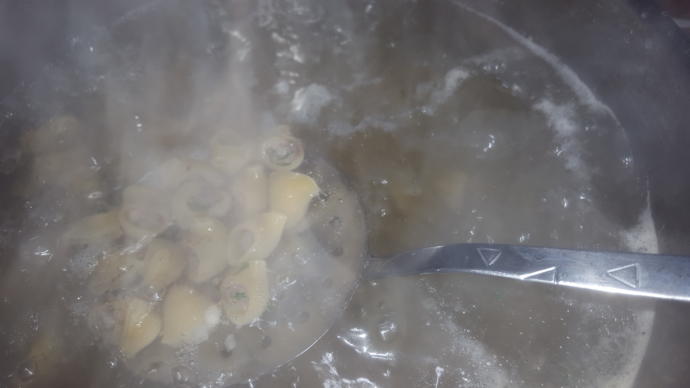 Mantı Severlerin Pratik Lezzeti: Mantı Makarna Nasıl Yapılır?