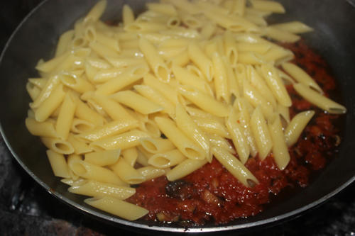 Sicilya Usulü Penne Makarna Nasıl Yapılır?