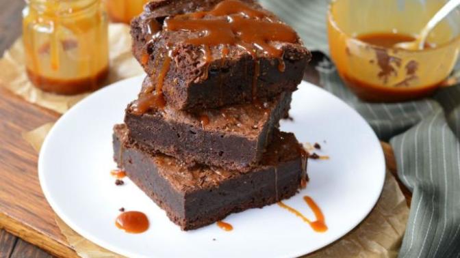 Kimselerle Paylaşmak İstemeyeceğiniz Kek: Karamelli Brownie Nasıl Yapılır?
