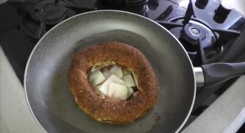 Kahvaltılık Kaşar Peynirli, Sucuklu ve Yumurtalı Simit Tost Nasıl Yapılır?