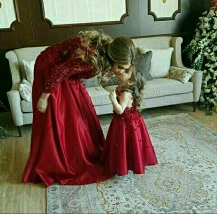 Kendine Hayran Bıraktırıp İçimizde Adeta Kıskançlık Uyandıran Anne Kız Kombinleri