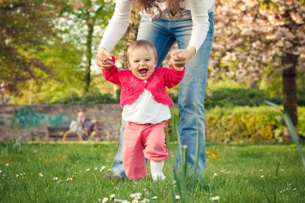 Bebekler 1 Yaşına Kadar Nasıl Bir Süreçten Geçer?