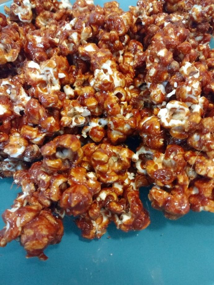 Çatur Çutur Yemelik Karamelli Popcorn Nasıl Yapılır?