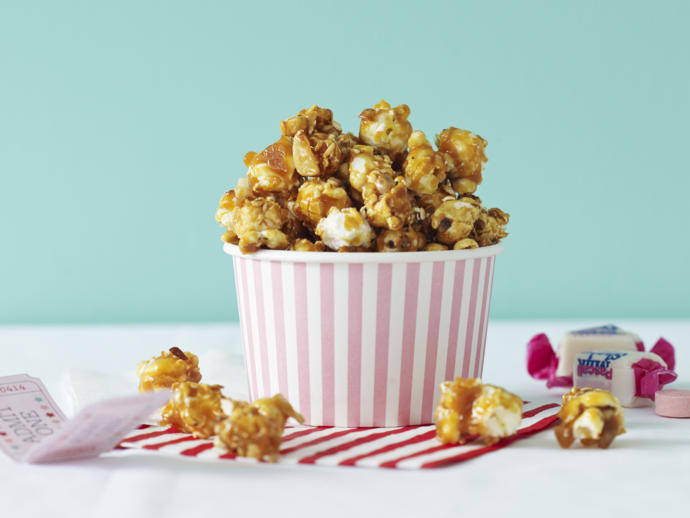 Çatur Çutur Yemelik Karamelli Popcorn Nasıl Yapılır?