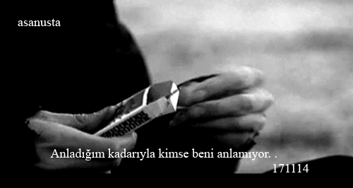 Kalabalıklar Arasında Yalnızlık Çeken, İçine Kapanık Kişileri Yalnızlığa İten Sebepler Nelerdir?