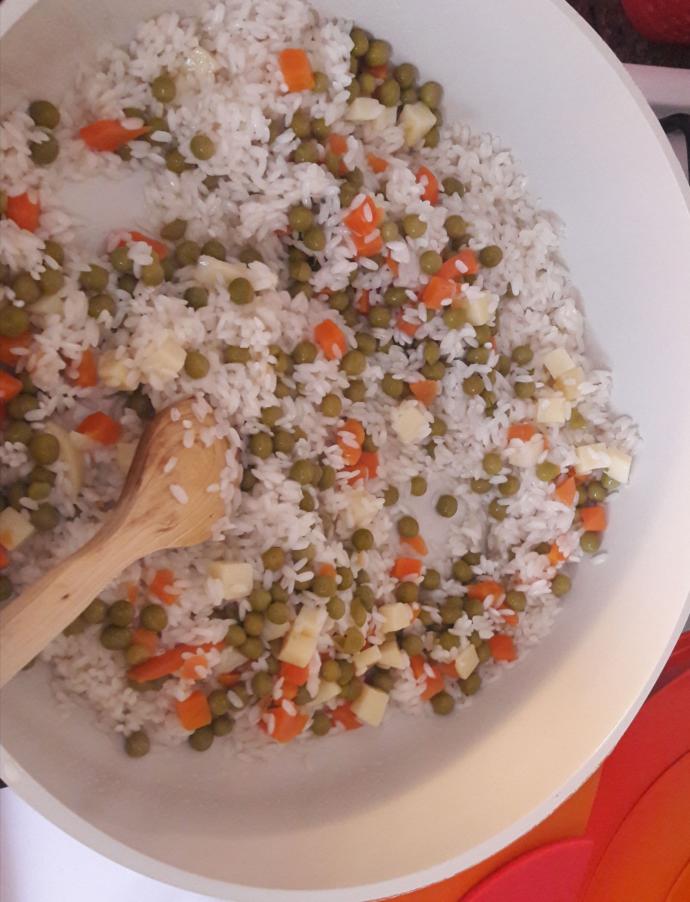 Anne Eli Değmiş Gibi Pilav Nasıl Yapılır?