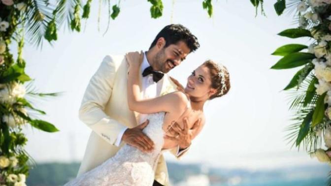 Aşkın Sadece Dizilerde Yaşanmadığını Kanıtlayan Ünlü Çiftler