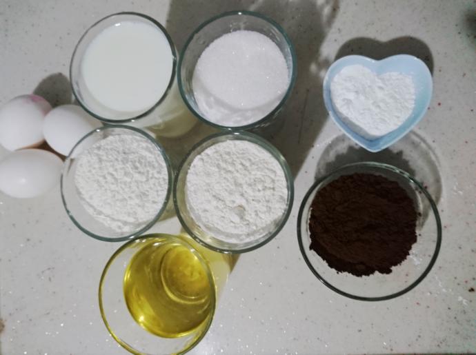 Tadını Damağınızda Bırakacak Browni Kıvamında Islak Kek Nasıl Yapılır