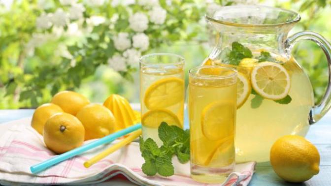 Sabahları Limonlu Su İçmek Zayıflatır mı? Limon Diyeti Nasıl Yapılır?
