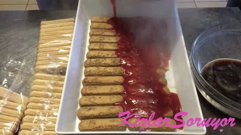 Çilekli Tiramisu Tarifi Denediniz mi?