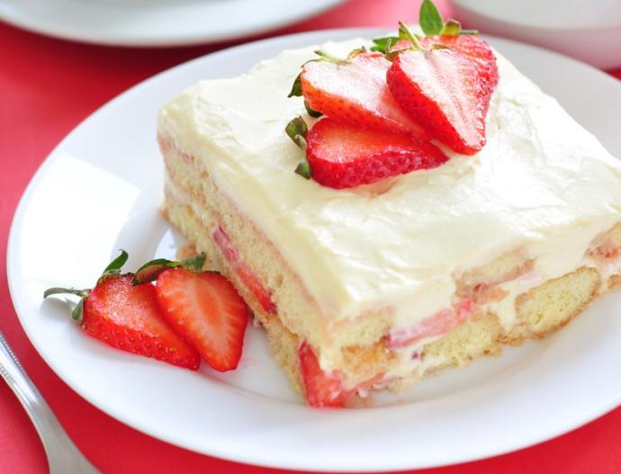 Çilekli Tiramisu Tarifi Denediniz mi?