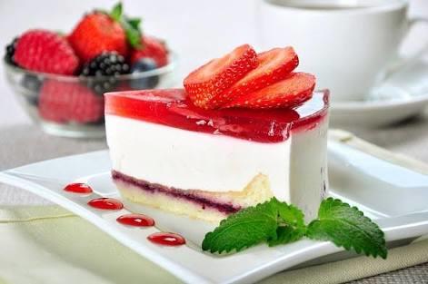Çilekli Tiramisu Tarifi Denediniz mi?