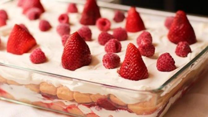 Çilekli Tiramisu Tarifi Denediniz mi?