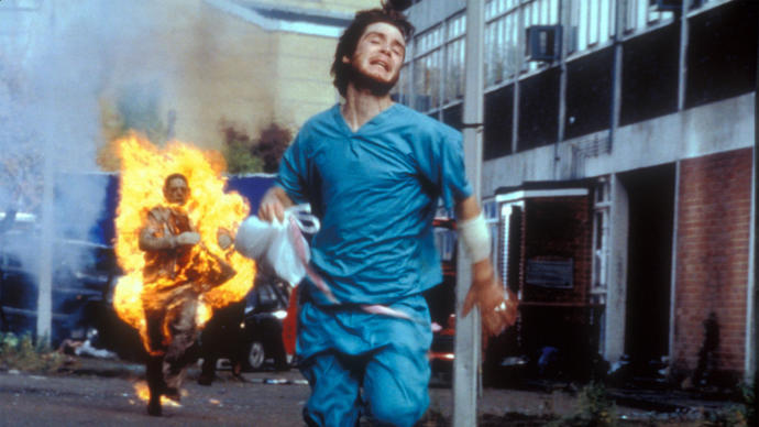 Zombi Severler İçin Biçilmiş Kaftan Diyebileceğimiz 5 İnanılmaz Film!