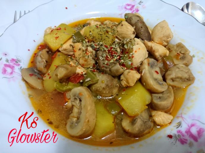 Ağızlara Layık Tavuklu Mantar Güveci Nasıl Yapılır?