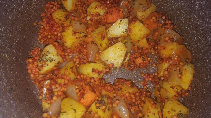 Soğuk Havalarda Sıcacık Bir Lezzet: Kırmızı Mercimek Çorbası