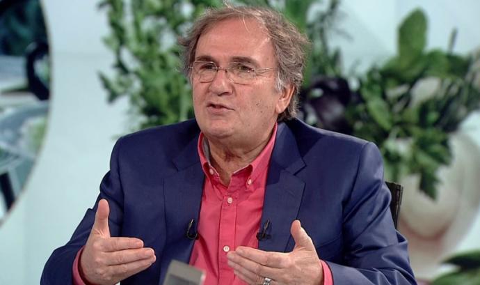 Halkı Televizyon Vasıtasıyla Bile Eğitmeyi Amaçlayan Ekranlarda Sık Sık Gördüğümüz 10 Profesör Ve Kariyerleri
