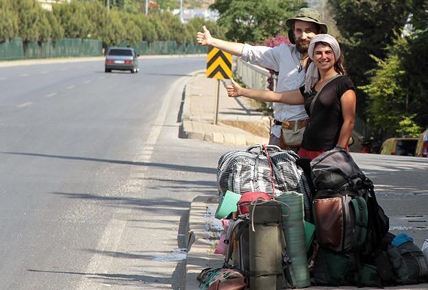 Seyahatin En Heyecanlı Hali: Bir Çadır Bir Çanta ve Otostop