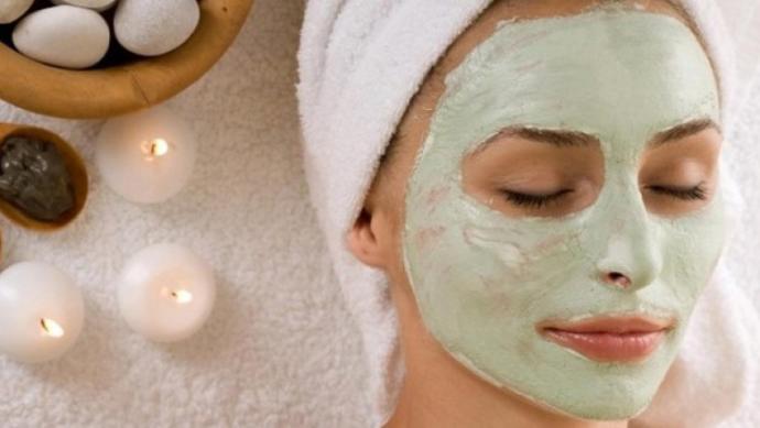 Evde Kırışıklık ve Leke Giderici Doğal Botoks Etkili Maske Tarifleri
