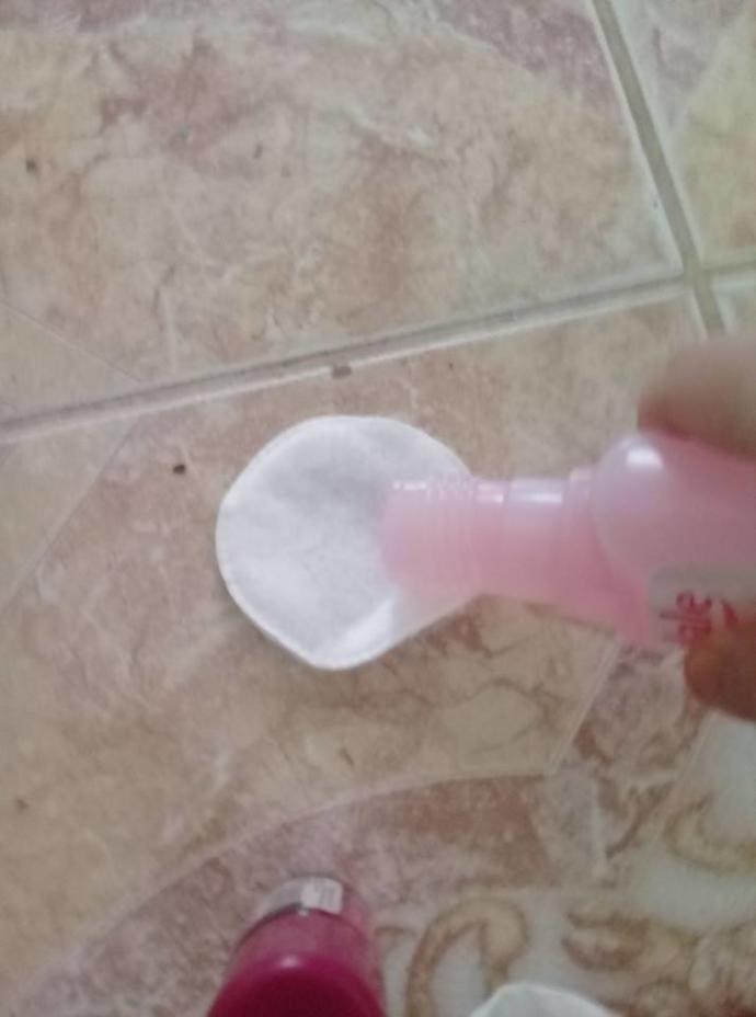 Boyanan Aksesuardan Oje Lekesi Nasıl Çıkarılır?